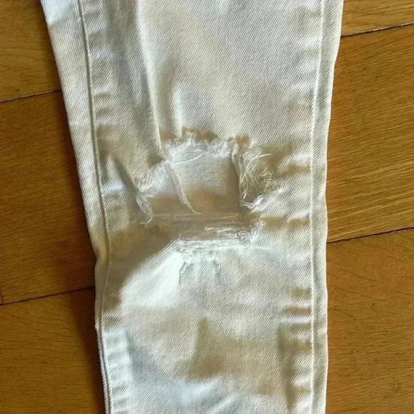 Bright white Levi jeans - Picture 2 of 5